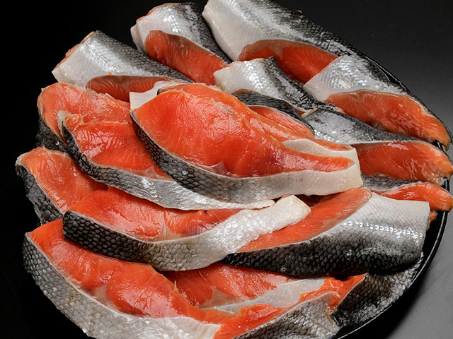 天然紅鮭切落し1kg（500g×2パック）の通販