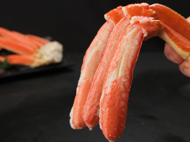 解凍するだけ！食卓が豪華なカニ宴会