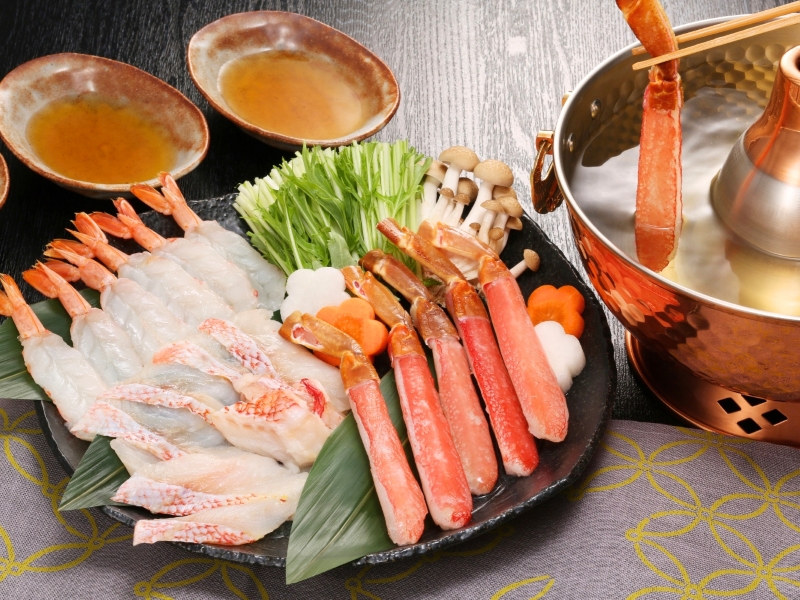 ずわいがに・きちじ・赤えび、三つの海鮮を味わうしゃぶしゃぶセット 